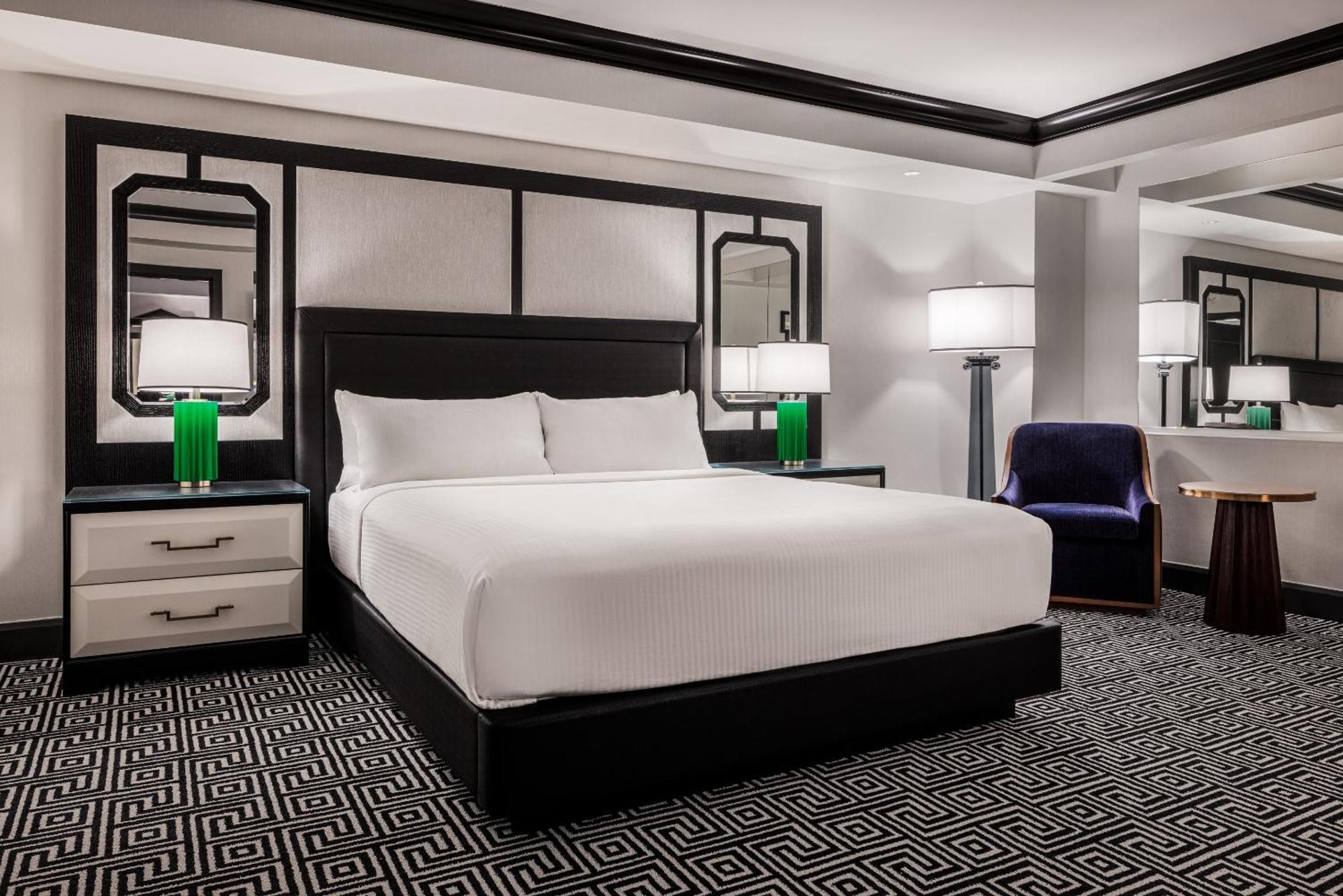 Caesars Palace Hotel & Casino Las Vegas Exterior foto A guest room at the Renaissance Austin